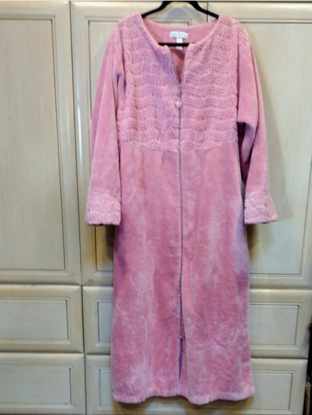 Vintage Barbie Pink Chenille Long Zip Bath Robe Or House Robe